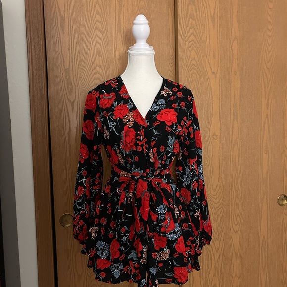EleBlack and Red Floral Romper - Picture 9 of 9